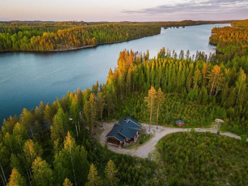 Lomavouti Cottages — 4-Star Luxury Hotel in Savonranta, Finland