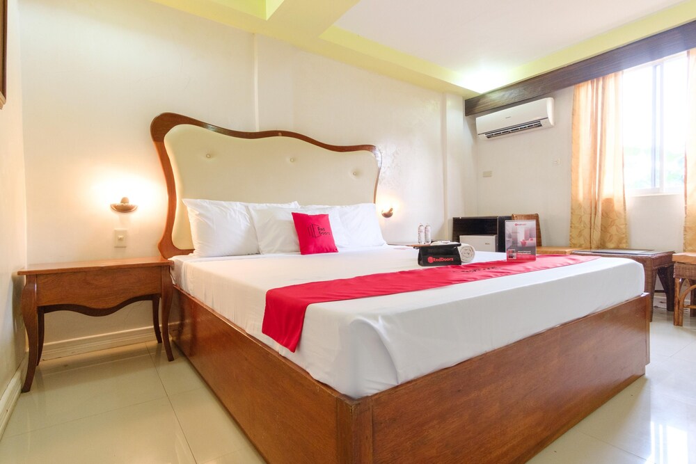 De Loro Inn And Restaurant by RedDoorz in Puerto Princesa, Philippines