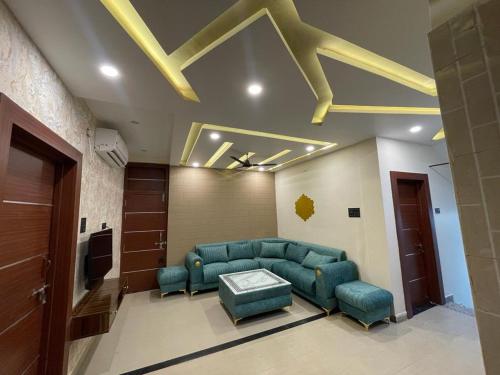 SunRays Unique 3BHK in the Heart of the City — 4-Star Luxury Hotel in Gwalior, India