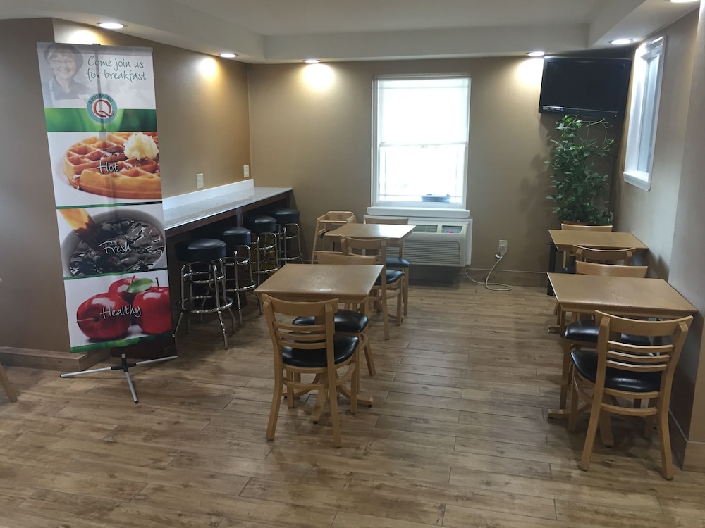 Quality Inn Near Pimlico Racetrack - photo 26