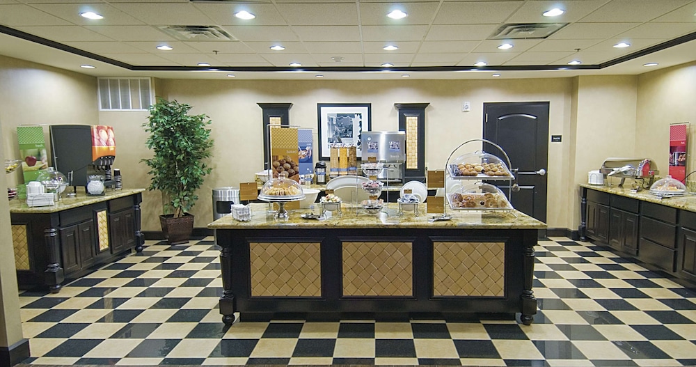Hampton Inn & Suites Decatur - photo 41
