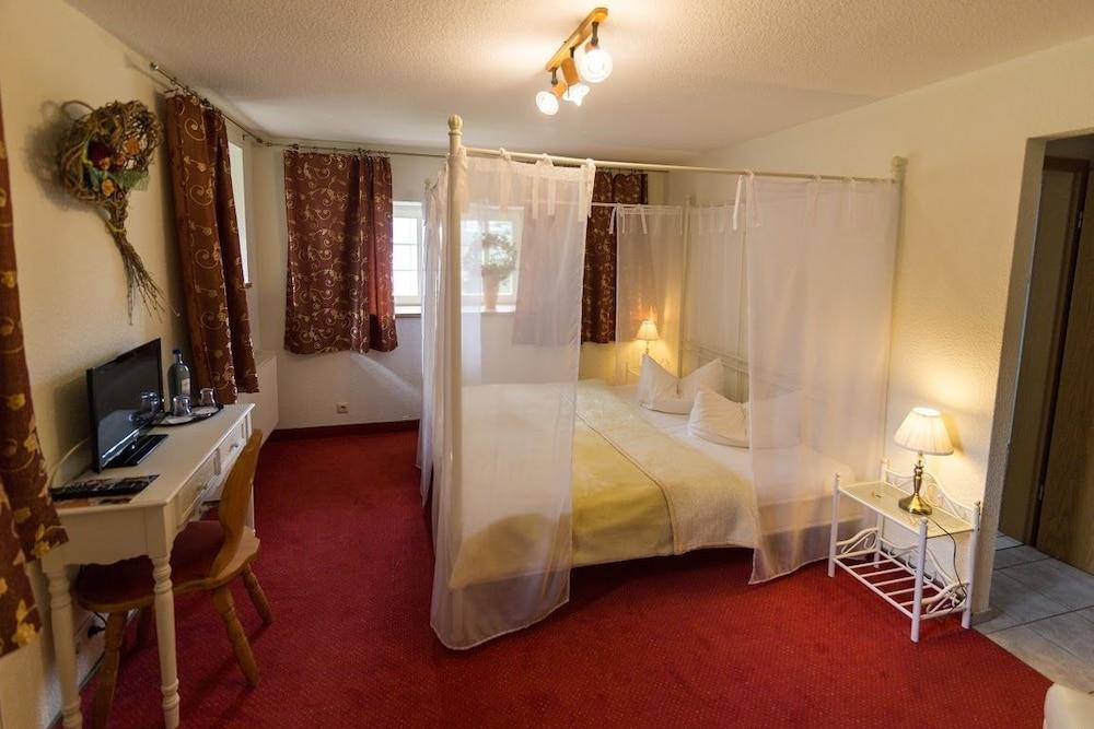 Romantik Hotel Zum Lindengarten — Kurort Jonsdorf — photo 5