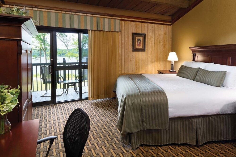 Hueston Woods Lodge & Conference Center - photo 3