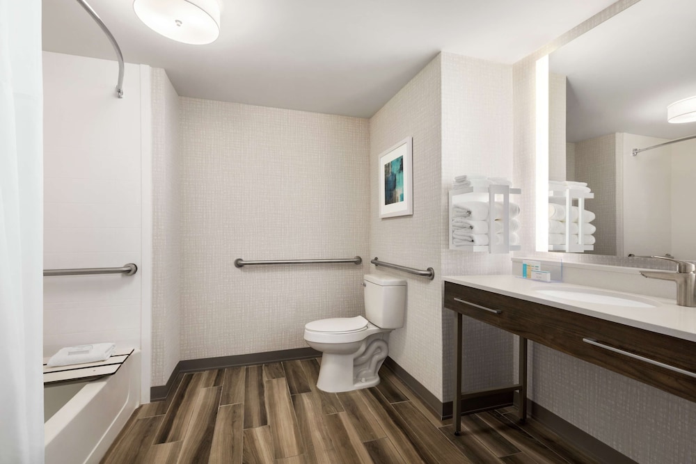 Hampton Inn & Suites Salisbury Fruitland - photo 23