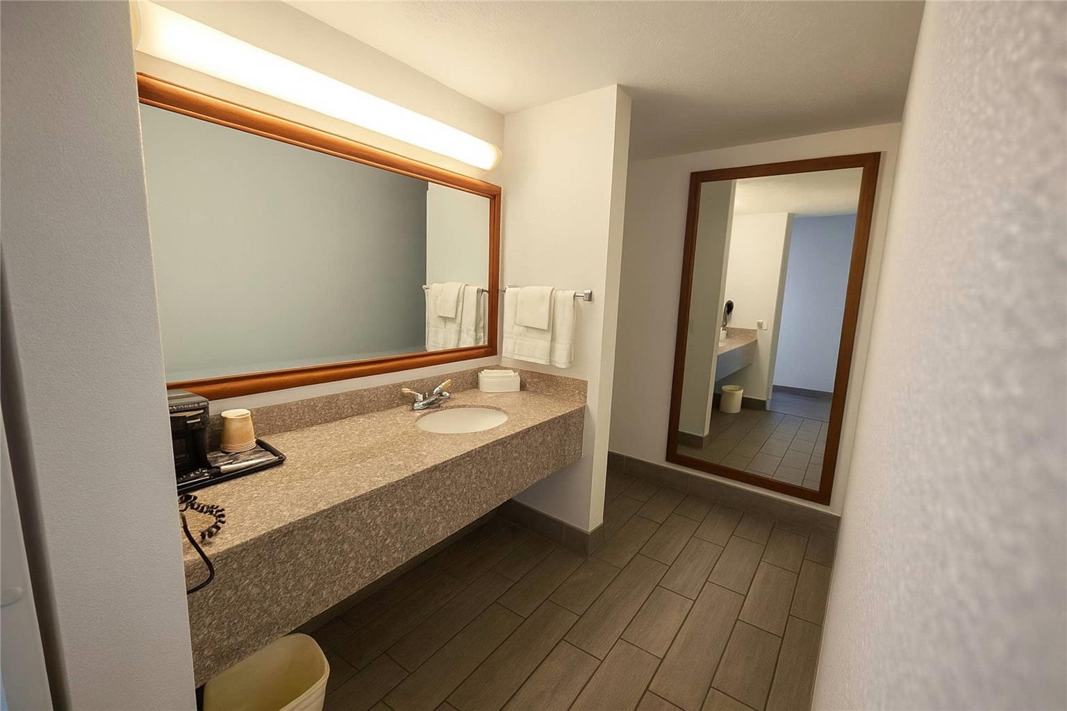 Clarion Inn Idaho Falls Riverfront - photo 65