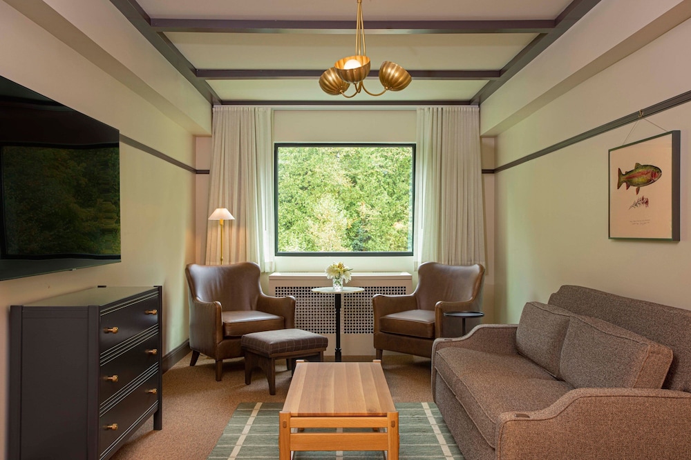 Grand Adirondack Hotel Lake Placid a Tribute Portfolio Hotel - photo 8