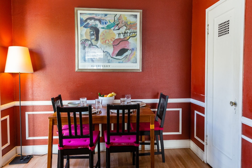 Hollywood Hills Suites - photo 42