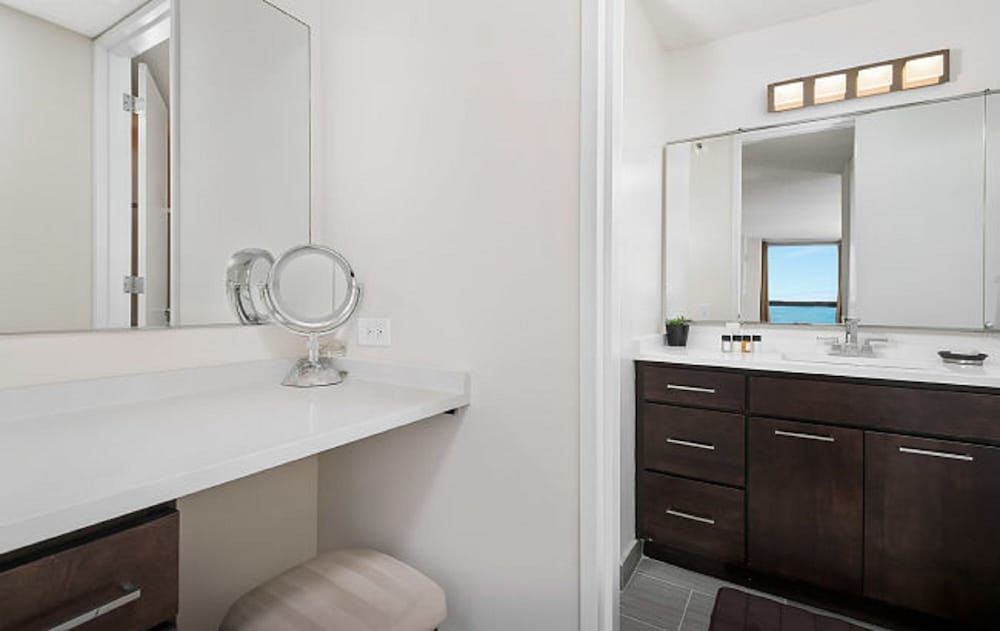North Harbor Tower - photo 9