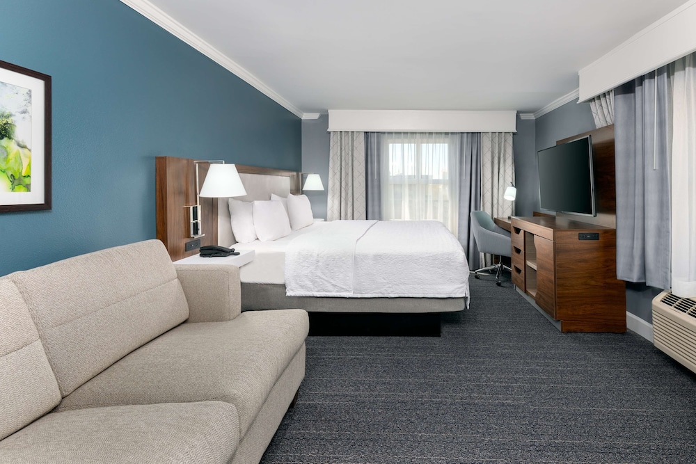 Hampton Inn Savannah Historic District - photo 21