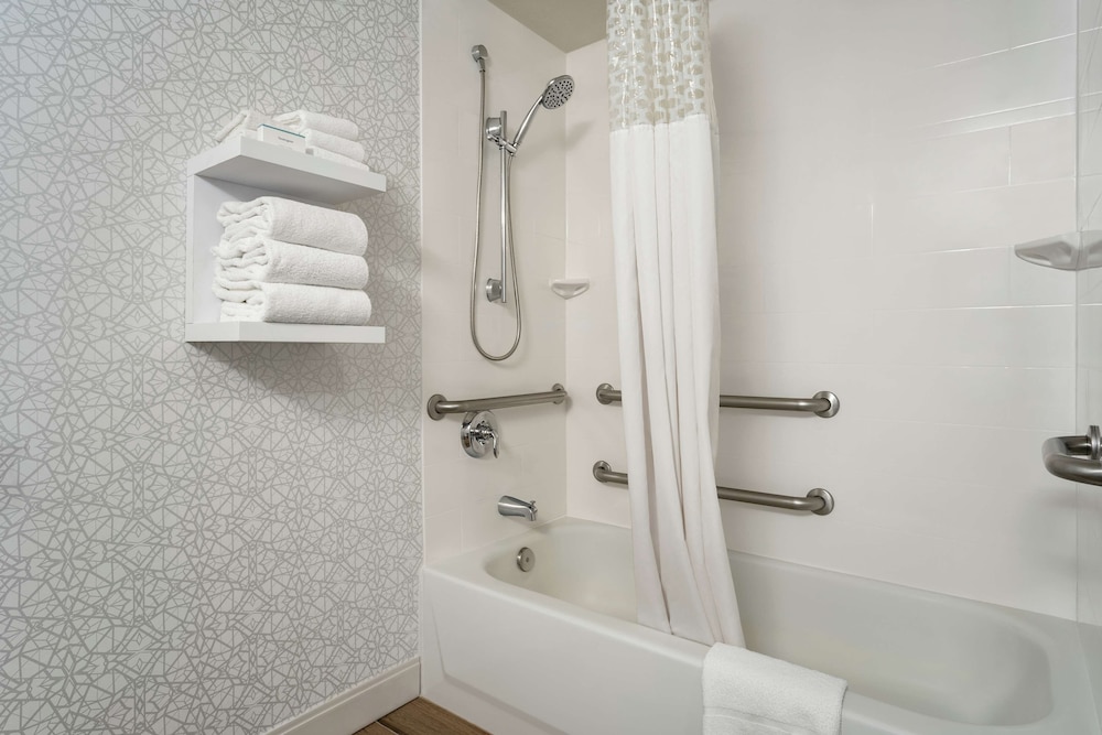 Hampton Inn Phoenix Chandler - photo 15