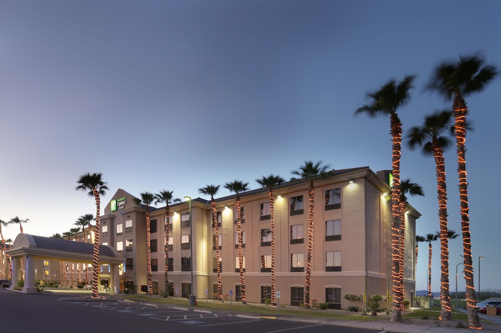 Holiday Inn Express & Suites Yuma by IHG - photo 43