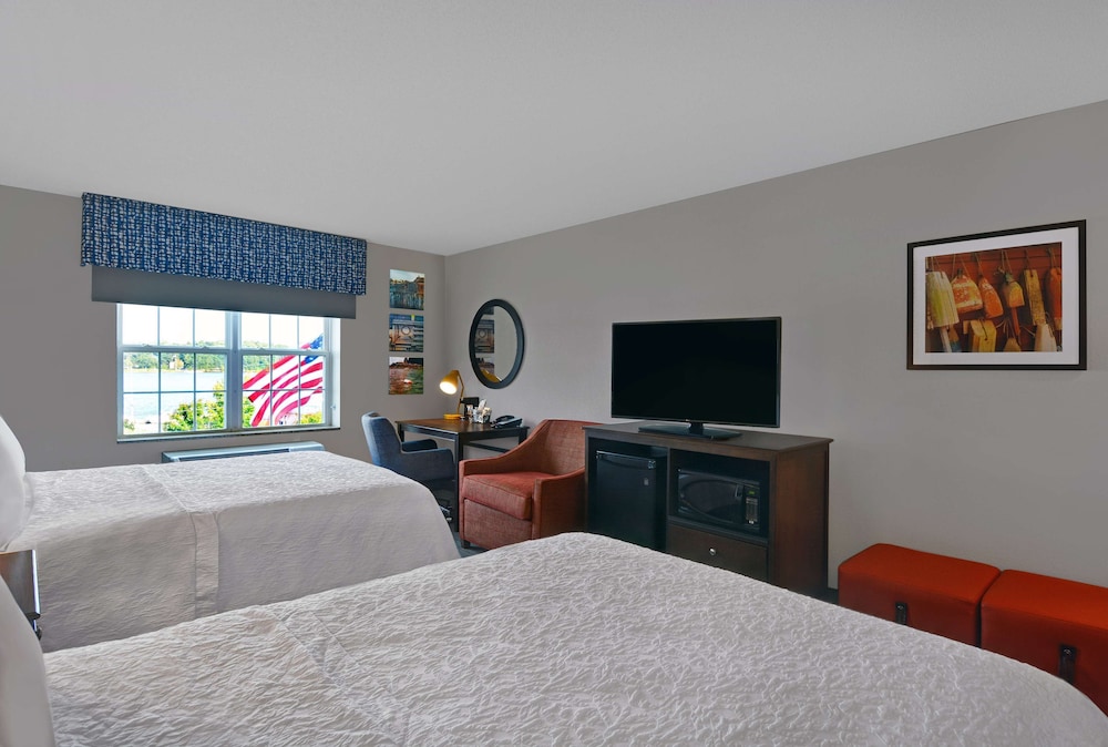 Hampton Inn Bath - photo 16