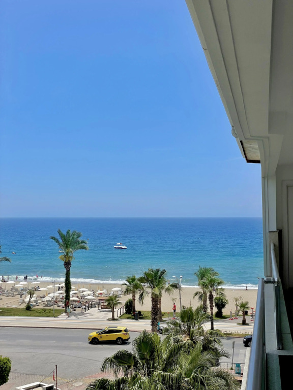 SA Apartments Beachfront Apartment with Sea View & Pool — 4-Star Luxury Hotel in Alanya, Turkey