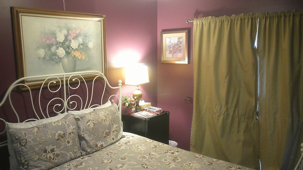 Lil Black Bear Inn - photo 38
