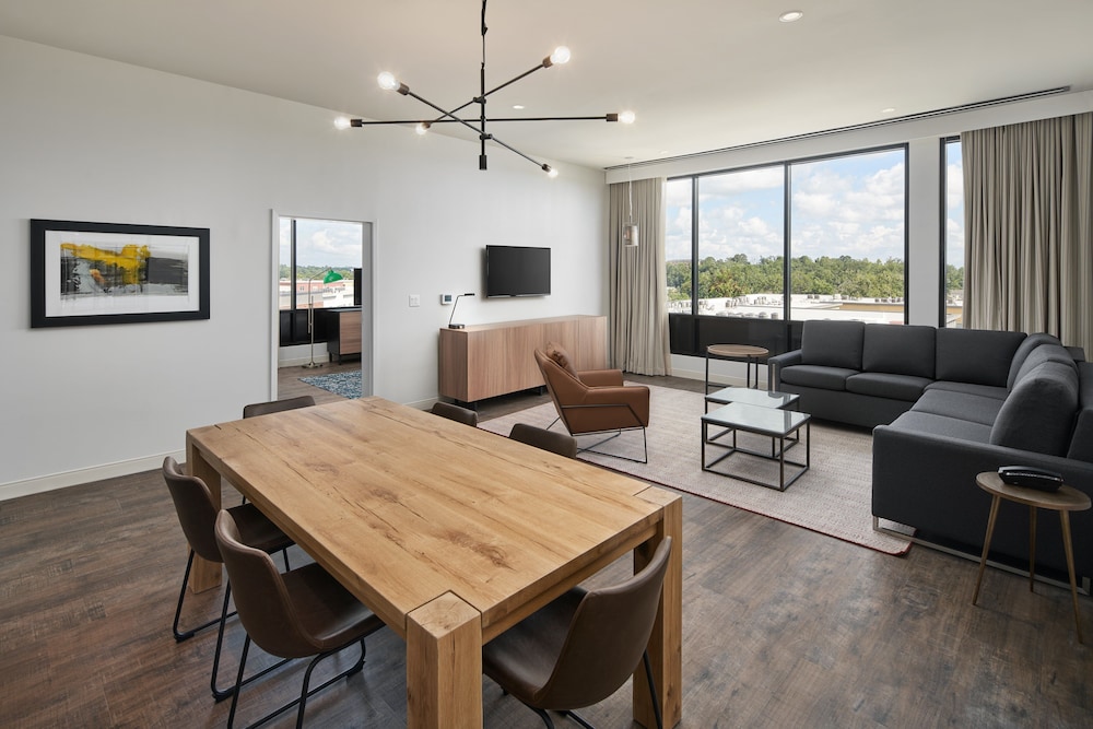 Hotel Indigo Tallahassee Collegetown by IHG - photo 10