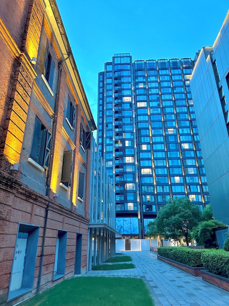 ZHome Deplex luxury apartment Near The Bund — 4-Star Luxury Hotel in Shanghai, People's Republic of China