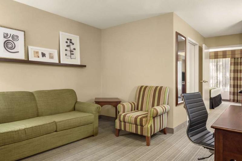Country Inn & Suites by Radisson Lima - photo 20