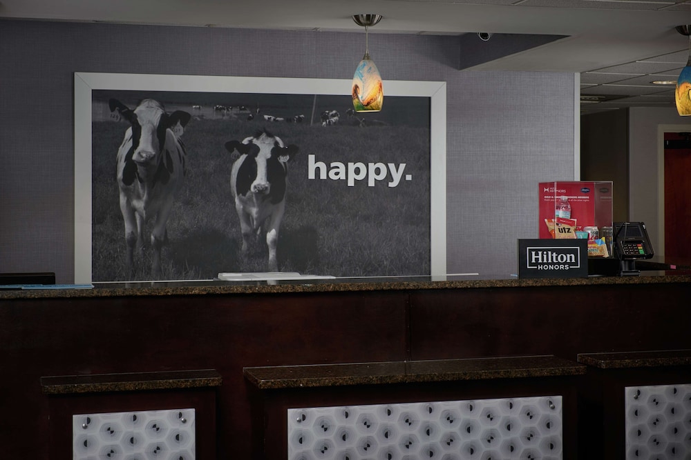 Hampton Inn Hanover - photo 4