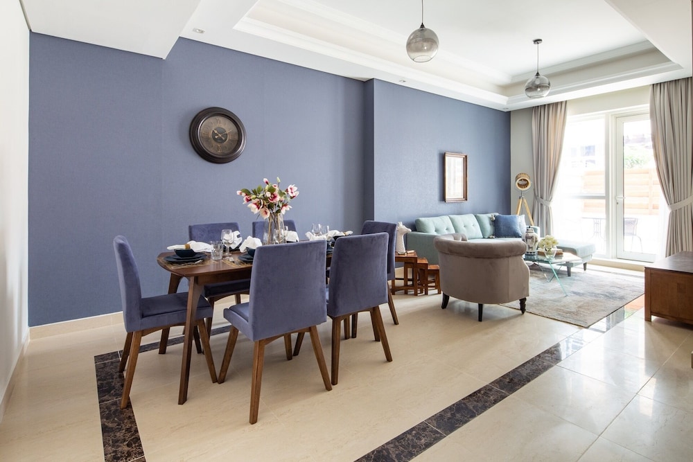 Upscale 2BR Apartment In Downtown Dubai — 5-Star Luxury Hotel in Dubai, United Arab Emirates