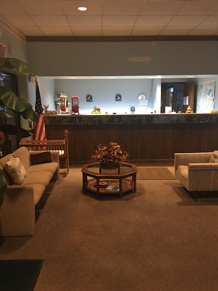 Lafayette Inn - photo 3