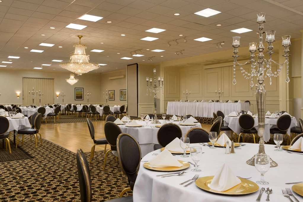 Park Inn by Radisson Sharon - photo 24
