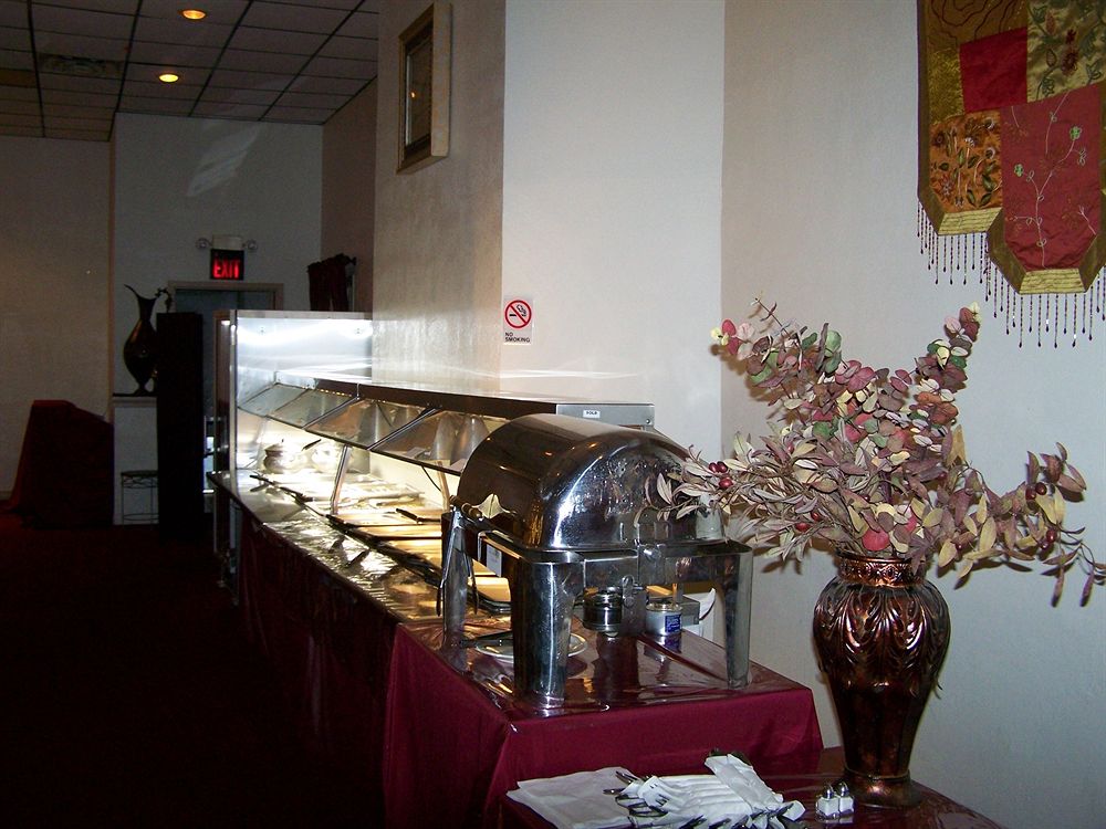 Season's Inn - photo 13
