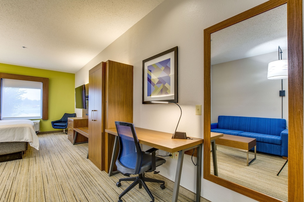 Holiday Inn Express Vincennes by IHG - photo 13