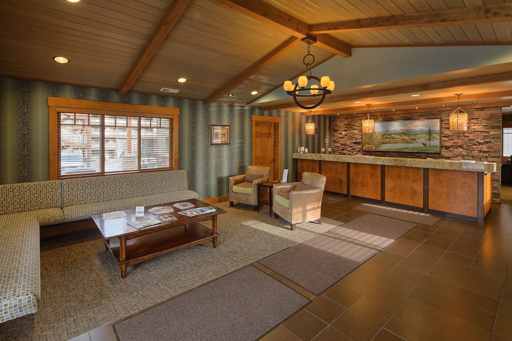 Lakeside Lodge And Suites - photo 2