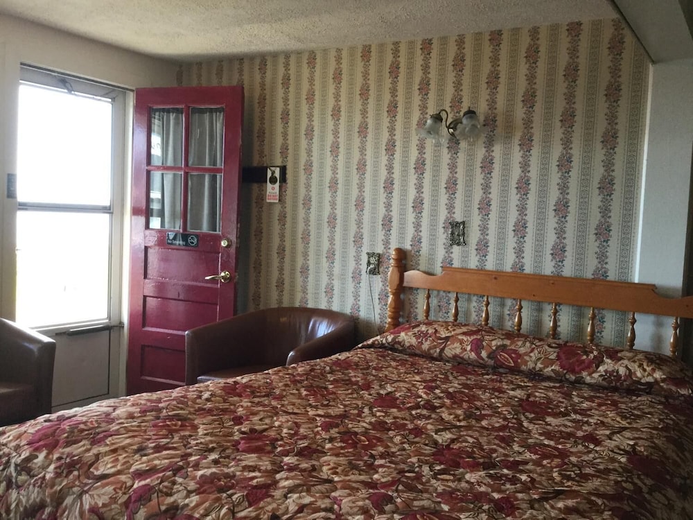 Carla's Inn - photo 9