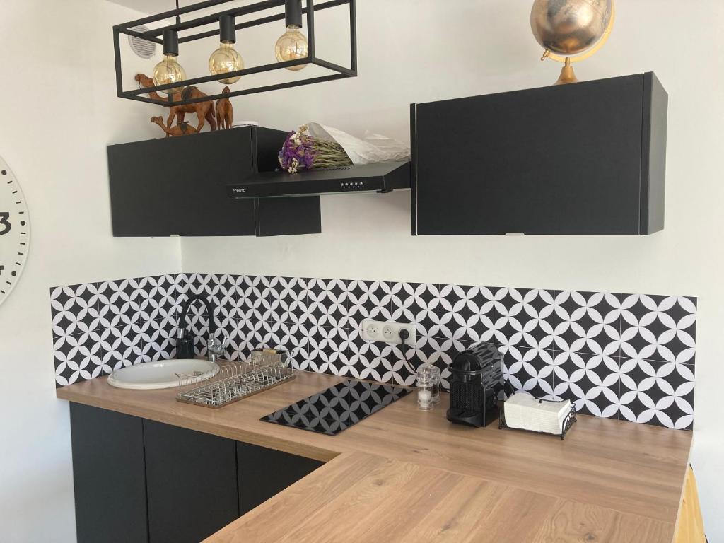 Appartement 2P Cavalaire — 4-Star Luxury Hotel in Cavalaire-Sur-Mer, France