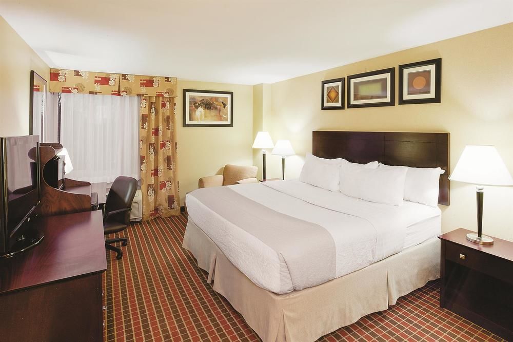 Holiday Inn Pittsburgh North - photo 6