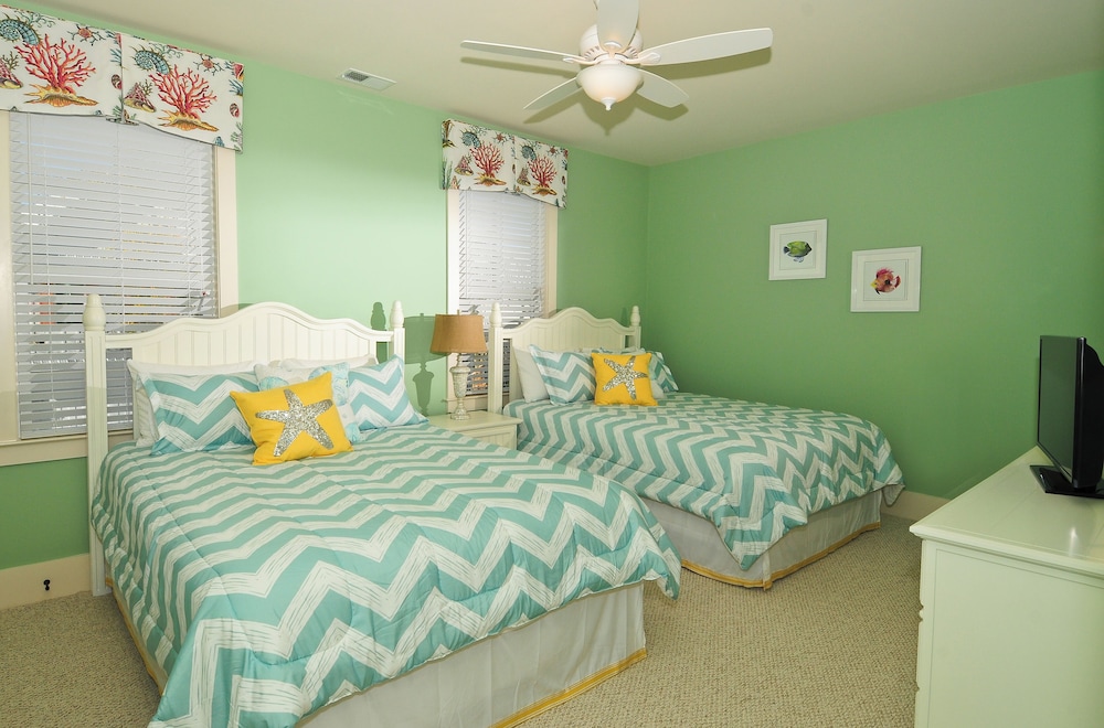 North Beach Resort & Villas - photo 93