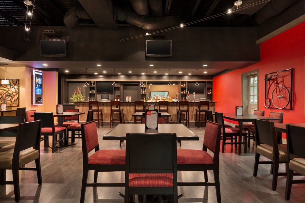 Ramada by Wyndham Clarion - photo 16