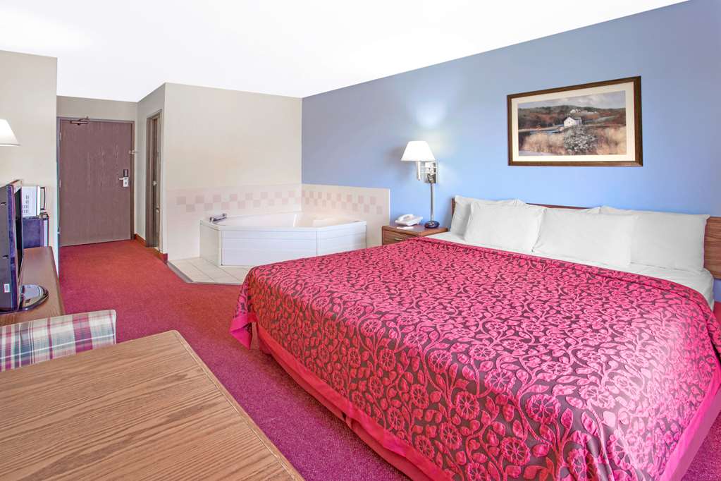Days Inn by Wyndham Madison NE Windsor - photo 13