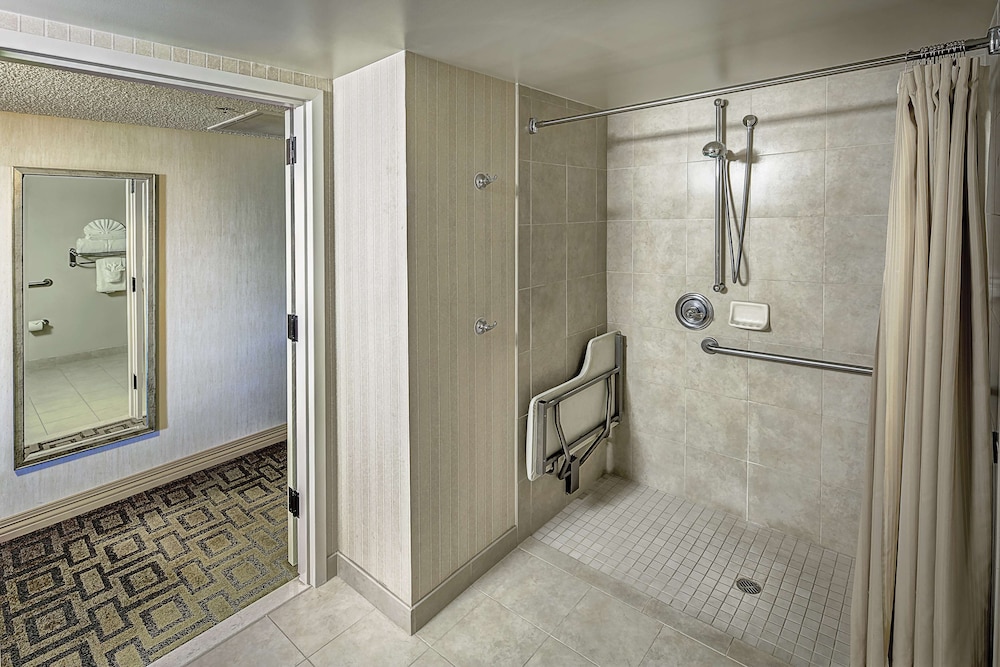 Hilton Sacramento Arden West - photo 12