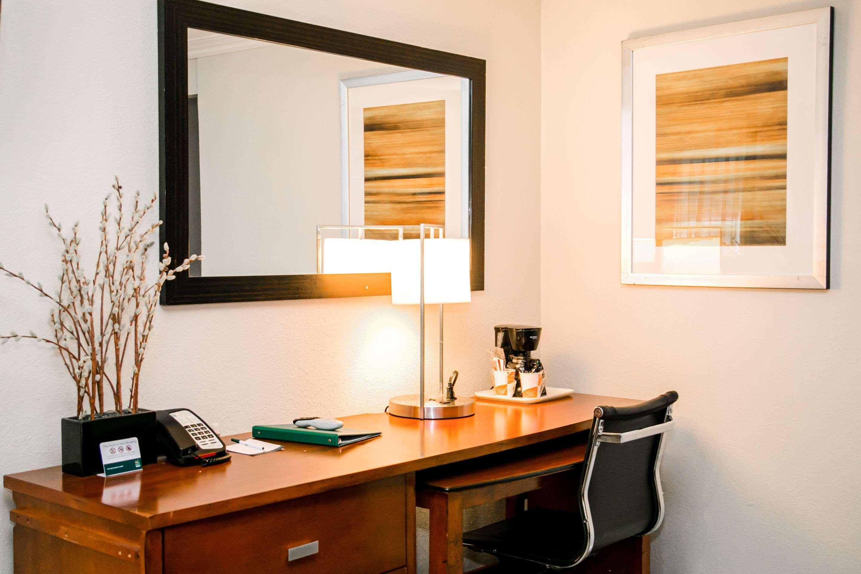 Quality Inn & Suites Thousand Oaks