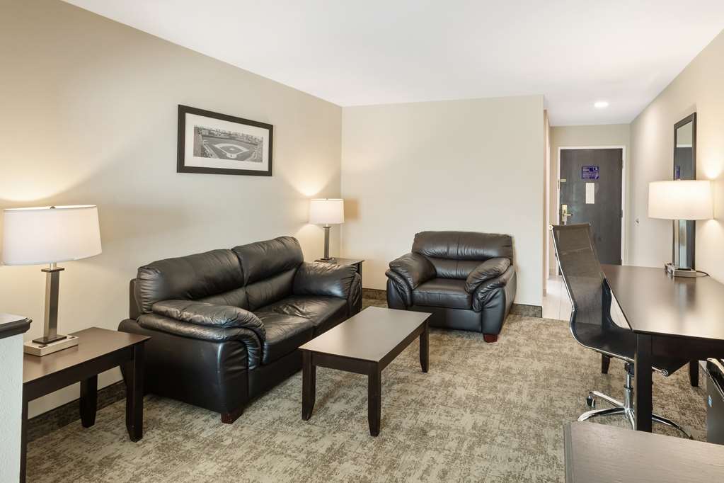 Best Western Inn & Suites Midway Airport - photo 19
