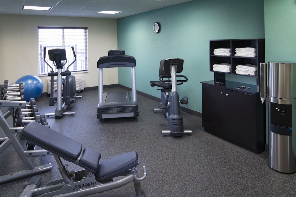 Holiday Inn Express Hotel & Suites High Point South by IHG - photo 22