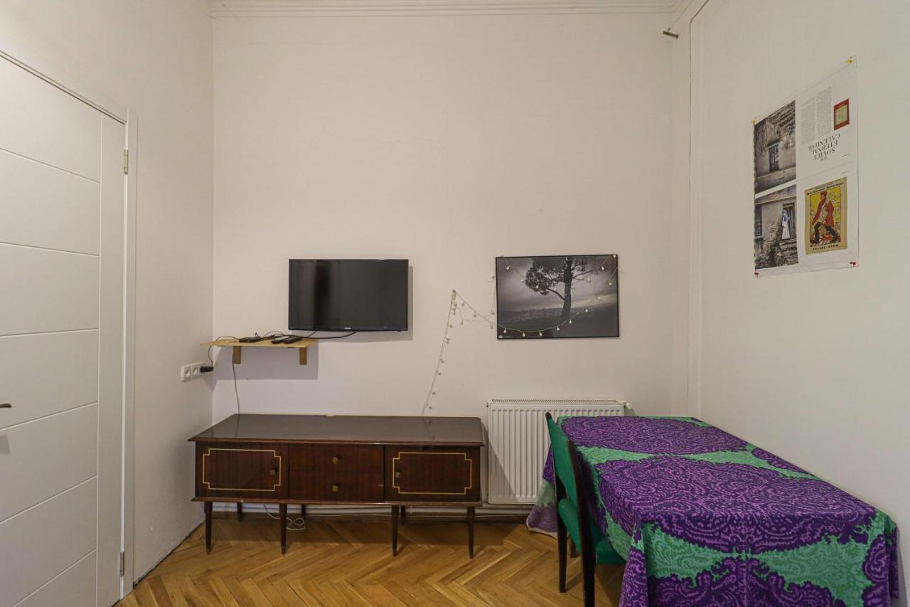 INOLA Sunny flat with balcony in central Tbilisi