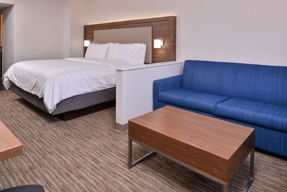 Holiday Inn Express Hotel & Suites Mesquite by IHG - photo 4