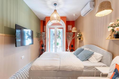 Chilli & Chill — 4-Star Luxury Hotel in Athens, Greece