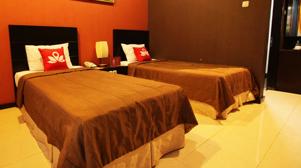 ZEN Rooms Grand Hotel Lembang in Lembang, Indonesia