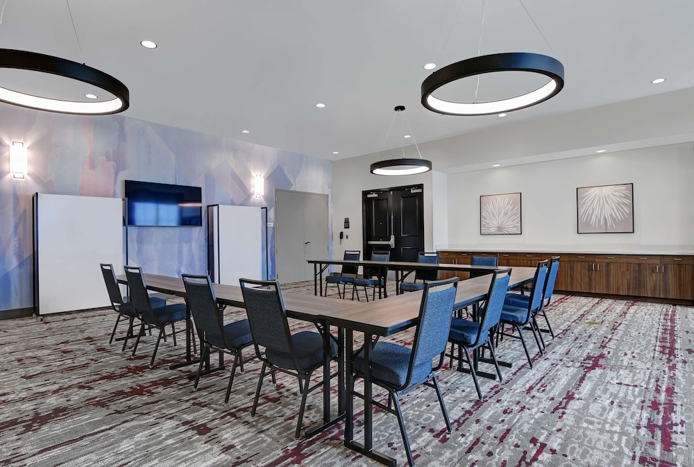 Hilton Garden Inn Madison Huntsville Airport - photo 45