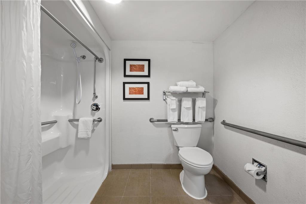 Comfort Suites Near Casinos Norwich Uncasville CT - photo 16