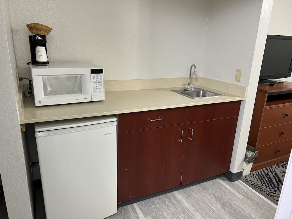 Baymont by Wyndham Omaha SW - photo 5