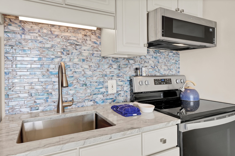 Sandpeddler Inn & Suites - photo 130