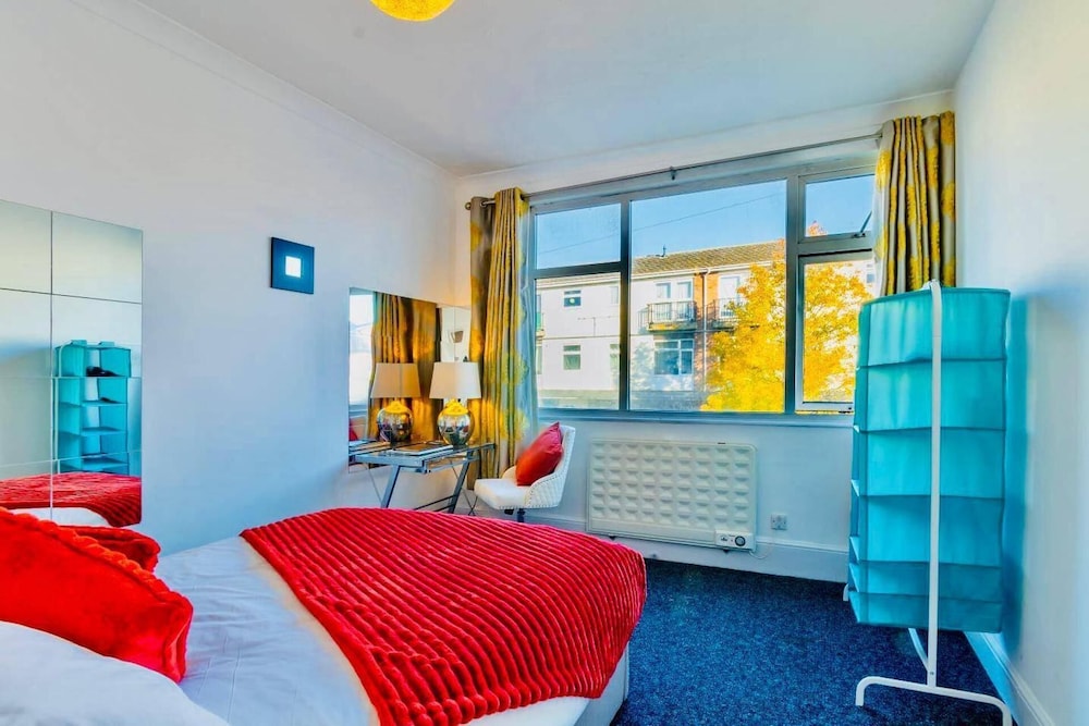Rayleigh Retreat spacious Family 3 Bed Apartment — Rayleigh — photo 2