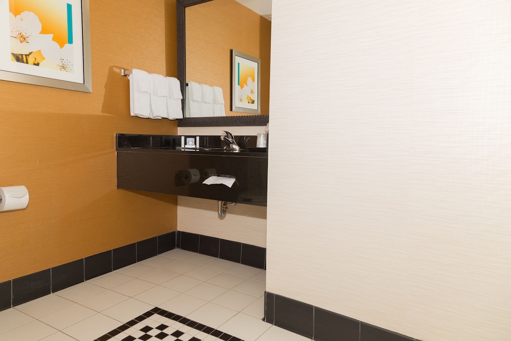 Fairfield by Marriott Inn & Suites Morgantown - photo 17