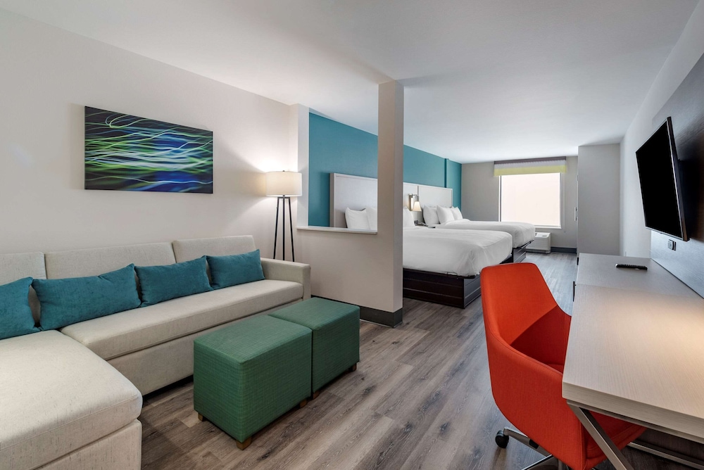 Comfort Suites Colorado Springs East Medical Center Area - photo 32