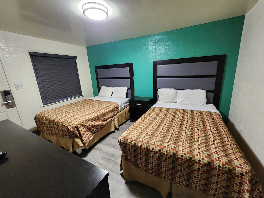 Green Garden Inn - photo 11